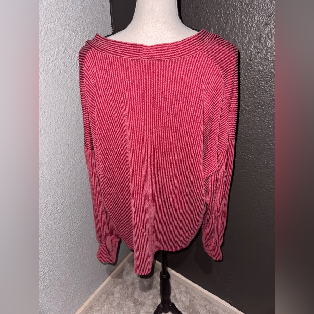 7th Ray Red Ribbed Cardigan - Picture 5 of 6